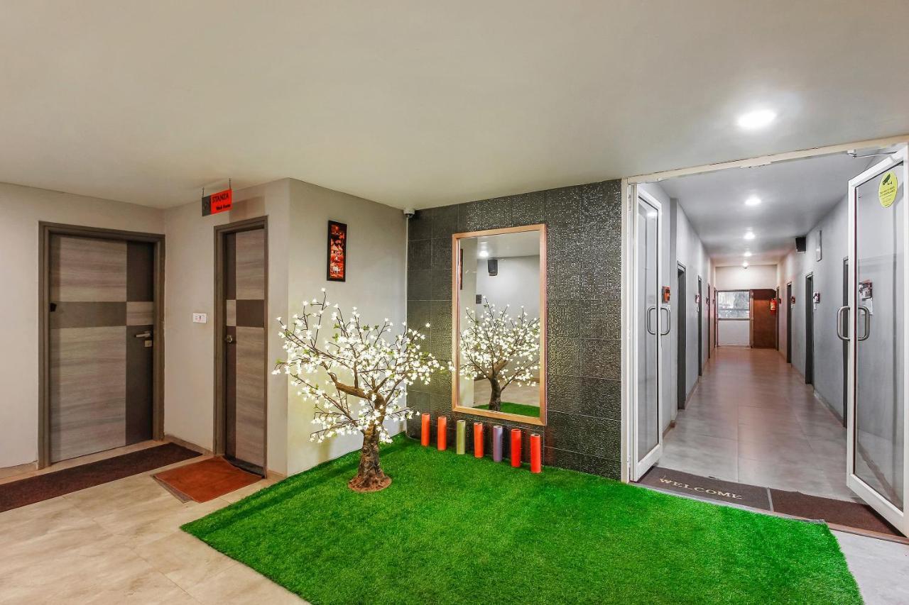 Oyo 26991 Stanza Luxurios Stay Zahirabad Ngoại thất bức ảnh